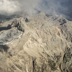 Flugwegposition um 13:18:54: Aufgenommen in der Nähe von Admont, Österreich in 2379 Meter